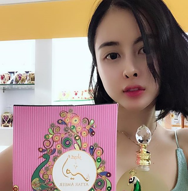 Nhung bong hong xinh dep vuong vong lao ly nam Mau Tuat 2018