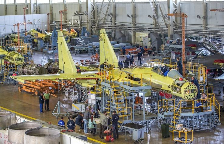 Đáng chú ý là khách hàng mua máy bay chiến đấu Su-35 của Nga không được nêu tên, tuy nhiên các đối tác lớn nhất của Nga, cụ thể là Ấn Độ và Trung Quốc đã từ bỏ việc mua sắm thêm các tiêm kích loại này.