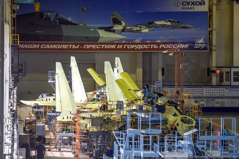 Tham khảo đơn giá xuất khẩu một chiếc tiêm kích Su-35 cho không quân Trung Quốc vào khoảng 104 - 105 triệu USD, giới truyền thông ước tính rằng Nga đang nói về thương vụ đối với khoảng 67 máy bay chiến đấu đa năng thế hệ 4,5.