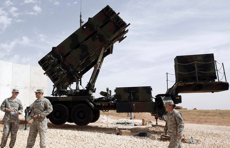 Phiến quân Houthi ở Yemen đứng ra nhận trách nhiệm cho vụ tấn công nhà máy dầu Aramco ngày 14/9/2019, nhưng Mỹ và Arab Saudi cáo buộc Iran đứng sau sự việc.