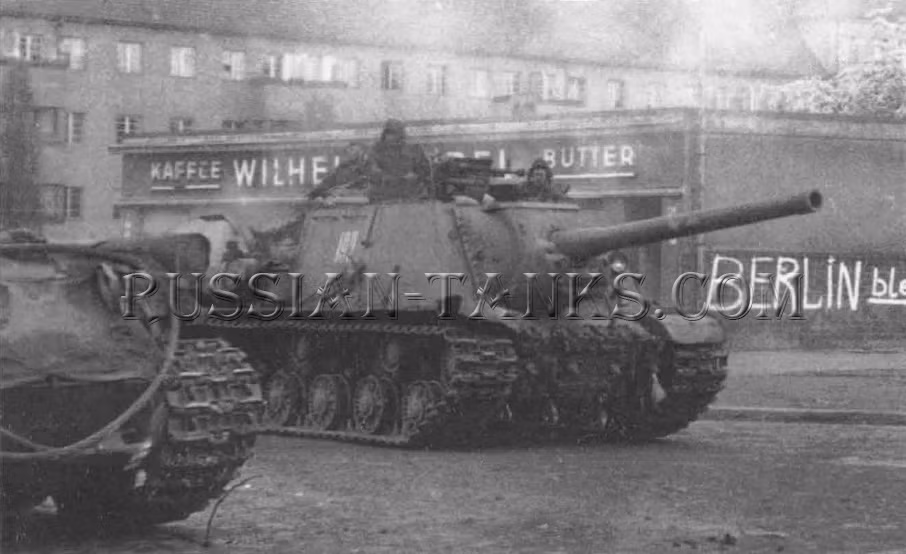 Ron nguoi suc manh phao chong tang ISU-122 Lien Xo