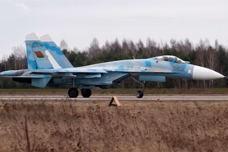 Trong diễn biến khác, đã xuất hiện thông tin cho rằng một số cuộc đàm phán đang được tiến hành ở Belarus để thành lập một trung tâm đào tạo cho các nước NATO như một phần của chương trình Đối tác vì Hòa bình.