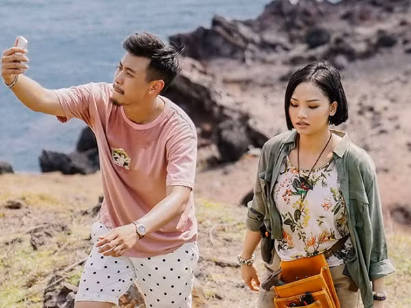 Hiện nay, Huyme đang là đại diện của một số nhãn hàng về giày thể thao, trang phục đá bóng, là khách VIP của nhiều sự kiện giải trí. Thời gian vừa qua, anh còn vướng scandal tình cảm với hotgirl Hàn Hằng hậu chia tay bạn gái cũ Trúc Anh Lê.