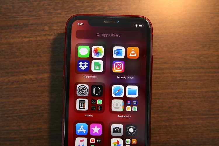 Với thư viện ứng dụng App Library này, Apple đã làm cho iOS 14 linh hoạt hơn trong việc học hỏi từ thói quen của bạn để cung cấp các tính năng tùy chỉnh hơn cho người dùng, đồng thời mang đến giao diện gọn gàng hơn.