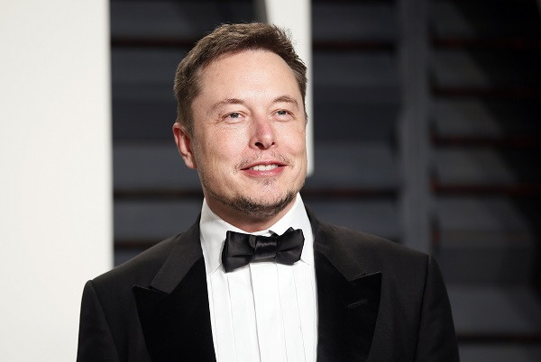 Gần đây, tỷ phú Elon Musk đã khiến thế giới thán phục khi thực hiện thành công thử nghiệm đưa 2 phi hành gia NASA lên không gian bằng tàu vũ trụ do SpaceX của ông phát triển.