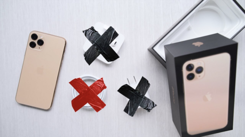 Bằng chứng trên đã cho thấy Apple ngày càng ''chiêu trò'' với con cưng iPhone 12 khi không bán kèm phụ kiện. Theo nhận định của 9to5mac, toàn bộ iPhone 12 sẽ vẫn trang bị cổng Lightning thay cổng USB-C trong khi củ sạc mới cho iPhone của "Táo khuyết" sẽ dùng cổng USB-C.