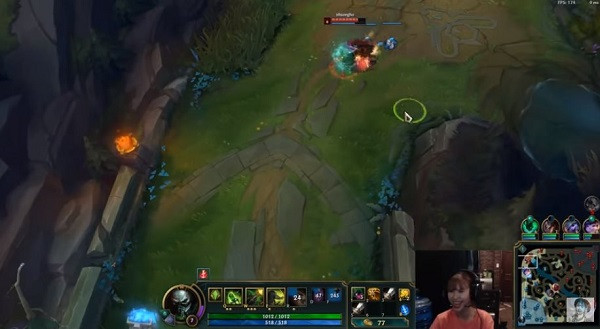 Được biết, tựa game Khởi My yêu thích và chơi tích cực nhất là LMHT.