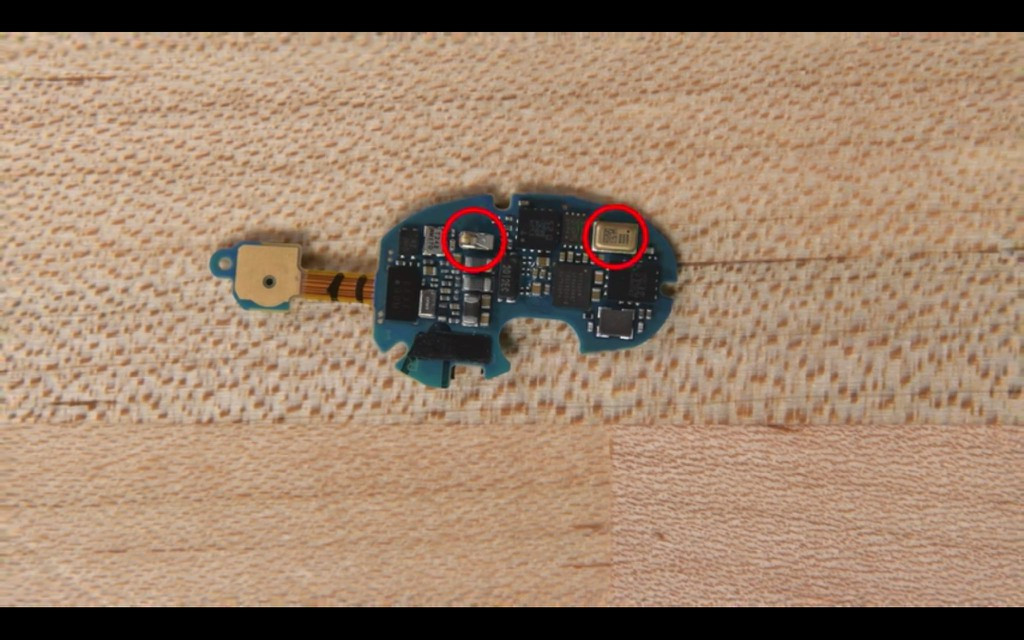 iFixit cho biết so với các tai nghe không dây khác như AirPods Pro, Galaxy Buds Live không khó để mở và là một trong những thiết bị dễ mở nhất họ từng làm.