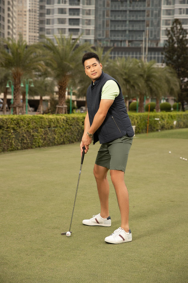 Thiếu gia Phillip Nguyễn chia sẻ, ngoài sở thích chạy bộ anh còn rất mê chơi golf.