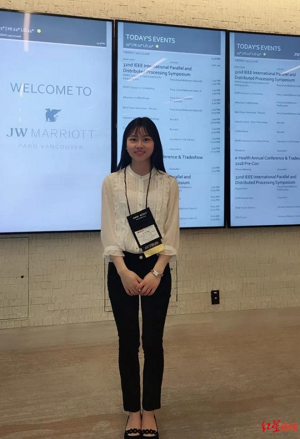 Nữ thanh niên thiên tài này đã từng công bố nhiều kết quả nghiên cứu khoa học tại một loạt các hội nghị tên tuổi. Số lượng giải thường, học bổng cùng các chứng chỉ khổng lồ mà Yao Ting nhận được trong suốt thời gian qua khiến ai cũng phải nể phục.