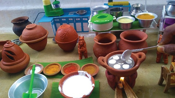 Những món ăn, vật dụng được làm hệt như công thức bình thường, nhưng đòi hỏi sự khéo tay cao hơn nhiều so với cách nấu ăn thông thường, vì đôi khi cả chiếc nồi cơm cũng chỉ bé bằng đốt ngón tay.