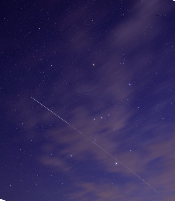 Theo Colacurcio, cứ 90 phút ISS sẽ lại bay một vòng quanh Trái Đất.