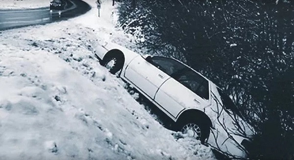 Sau 6 tieng co the dong bang vi lanh, co gai hoi sinh than ky