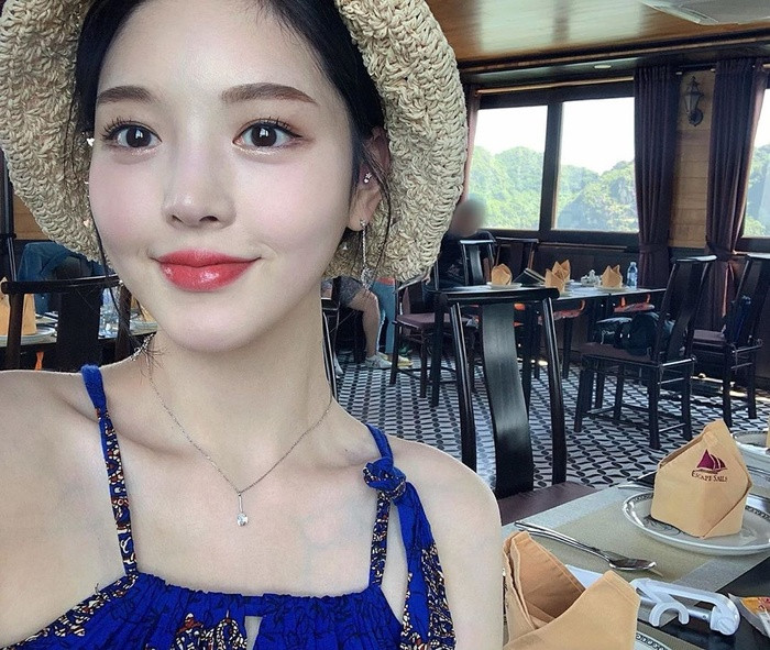 Hành động này của Eat with Boki hiện nhận được phản hồi tích cực từ cư dân mạng, đặc biệt là những người vốn hâm mộ cô nàng từ lâu. Mặt khác, một số cư dân mạng khẳng định 3 video mà nữ YouTuber đề cập mới đây không phải là những video tâm điểm bị cư dân mạng lên tiếng cáo buộc trong thời gian qua.