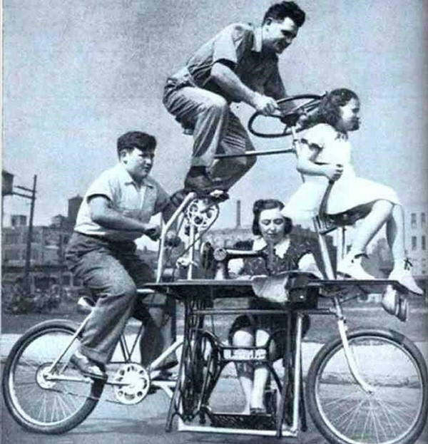 Nhìn lại phát minh vĩ đại thời "ông bà anh" này bạn có dám sử dụng? Được ra mắt công chúng năm 1939, chiếc xe gia đình có kèm máy may cho mẹ là sáng kiến "gây cười nhất" Chicago ngày đó, cho đến cả hiện tại.