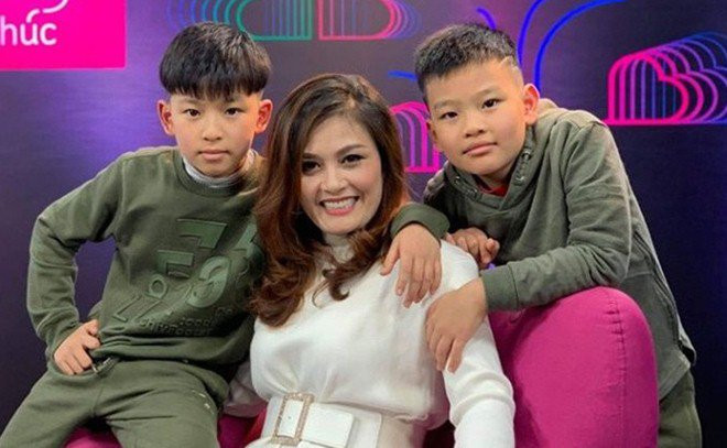 Con gai xinh nhu hoa cua dien vien Hoa Thuy gay me tren song-Hinh-6