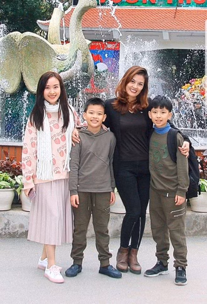 Con gai xinh nhu hoa cua dien vien Hoa Thuy gay me tren song-Hinh-5