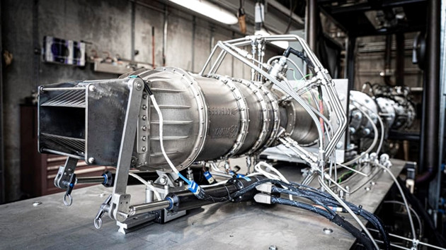 Tờ Military dẫn thông tin từ Bộ Tư lệnh Không quân Hoa Kỳ cho hay, chiếc Không lực 1 với các yêu cầu thông số kĩ thuật của máy bay tương lai, bao gồm "sức mạnh, trọng lượng, kích thước, hệ thống liên lạc, cách bố trí cabin" và một mô hình thực tế ảo về không gian khoang máy bay.