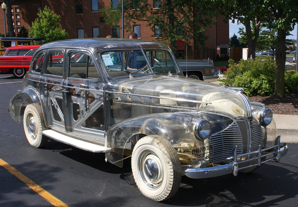 Chính vì thế Pontiac Ghost Car mang lại một cái nhìn rõ ràng về hoạt động và những thiết kế chi tiết ở bên trong chiếc xe.