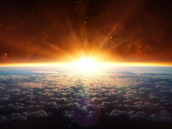 Ngoài Trái Đất thì ở những hành tinh khác cũng có bình minh, và đó cũng là những khung cảnh không kém phần ấn tượng. Ron Miller, người đã dành nhiều thập kỷ để nghiên cứu về vũ trụ sẽ giúp bạn trầm trồ trước tour ngắm bình minh trên các hành tinh qua những hình minh họa kỹ thuật số đầy ấn tượng.