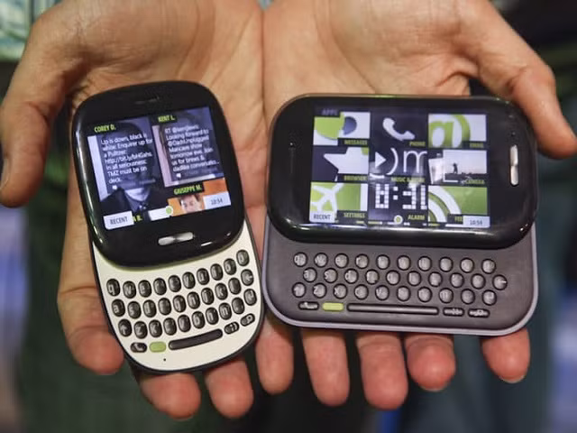 Vài năm sau khi Rubin rời khỏi Danger, công ty này được Microsoft tiếp nhận. Gã khổng lồ phần mềm này gấp rút tìm kiếm hệ điều hành điện thoại thông minh lớn tiếp theo kể từ khi Windows Mobile lụi tàn và cũng từ đó thế hệ điện thoại Kin series ra đời.