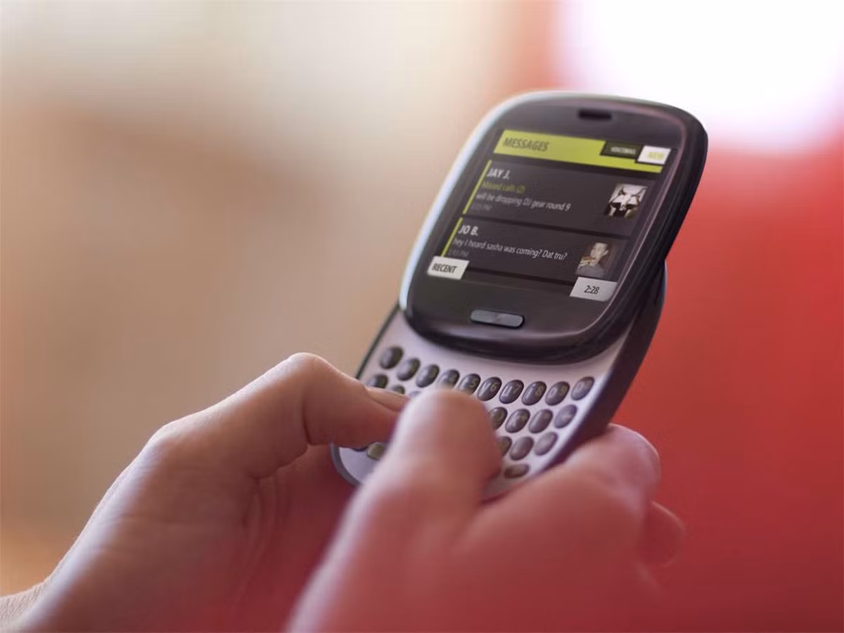 Trước khi điện thoại Kin bị khai tử, nó cũng sở hữu một trong những tính năng tuyệt vời được yêu thích là Kin Studio. Cho phép ảnh, video và thậm chí cả tin nhắn của bạn sẽ đồng bộ hóa với dịch vụ đám mây để bạn có thể truy cập chúng thông qua trình duyệt trên máy tính.