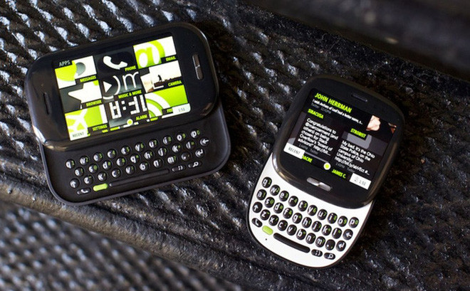 Thế hệ Kin mới đã có lịch và ứng dụng máy tính, tuy nhiên dù có cố gắng thế nào cũng không bao giờ có thể thành công. Chúng tồn tại lâu hơn một chút so với Kin đời đầu - cái kết không thể tránh khỏi đã đến vào cuối tháng 8 năm 2011 khi Verizon khai tử Kin lần hai.