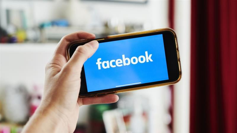 Theo iMore, thông báo này của Facebook ngay lập tức nhận nhiều phản ứng trái chiều từ người dùng. Nhiều người đã lên tiếng chỉ trích, phản ứng khá gay gắt, chủ yếu xoay quanh tính mơ hồ, không rõ ràng của điều khoản mới này.