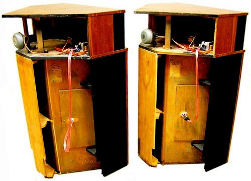 Là công ty loa tiên phong tại Mỹ, Klipschorn không ngừng chứng tỏ mình là thương hiệu cao cấp dành cho giới audiohphile. Đây là một trong những bộ loa hiếm hoi mà sau hơn 60 năm ra mắt mà vẫn còn được người ta săn đón và đặt hàng.