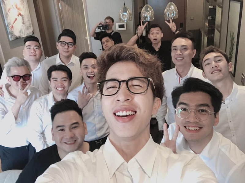 Đám cưới của Xemesis hội tụ đầy đủ các huyền thoại streamer và game thủ nổi tiếng cùng loạt hotgirl đình đám.