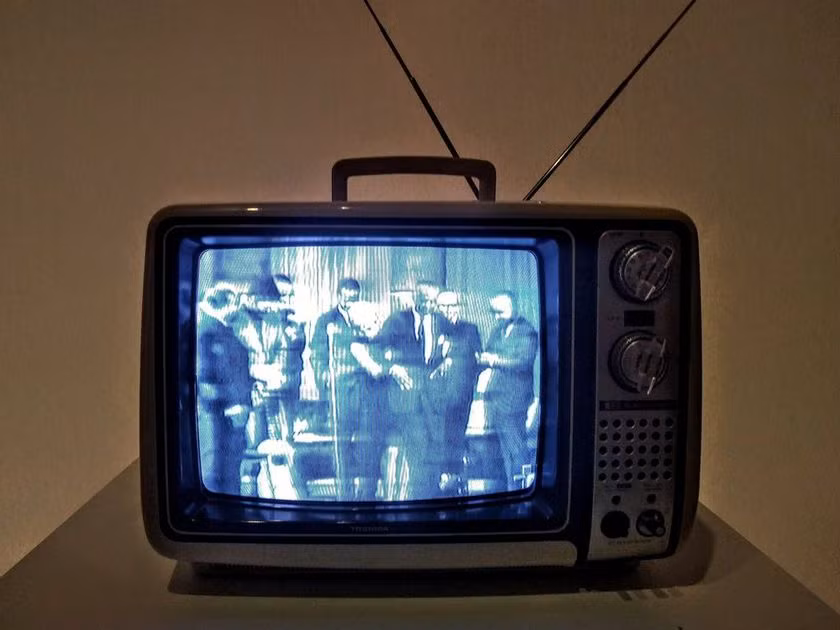 Cụ thể, báo cáo từ Openreach - công ty điều hành mạng kỹ thuật số của Vương quốc Anh, cho biết, một nhóm kỹ sư "bất đắc dĩ" đã trở thành những người hùng của làng Aberhosan sau khi tìm ra nguồn gốc khiến Internet của mỗi ngôi làng cứ bị gián đoạn hoặc chập chờn vào khoảng 7h sáng trong 18 tháng qua.