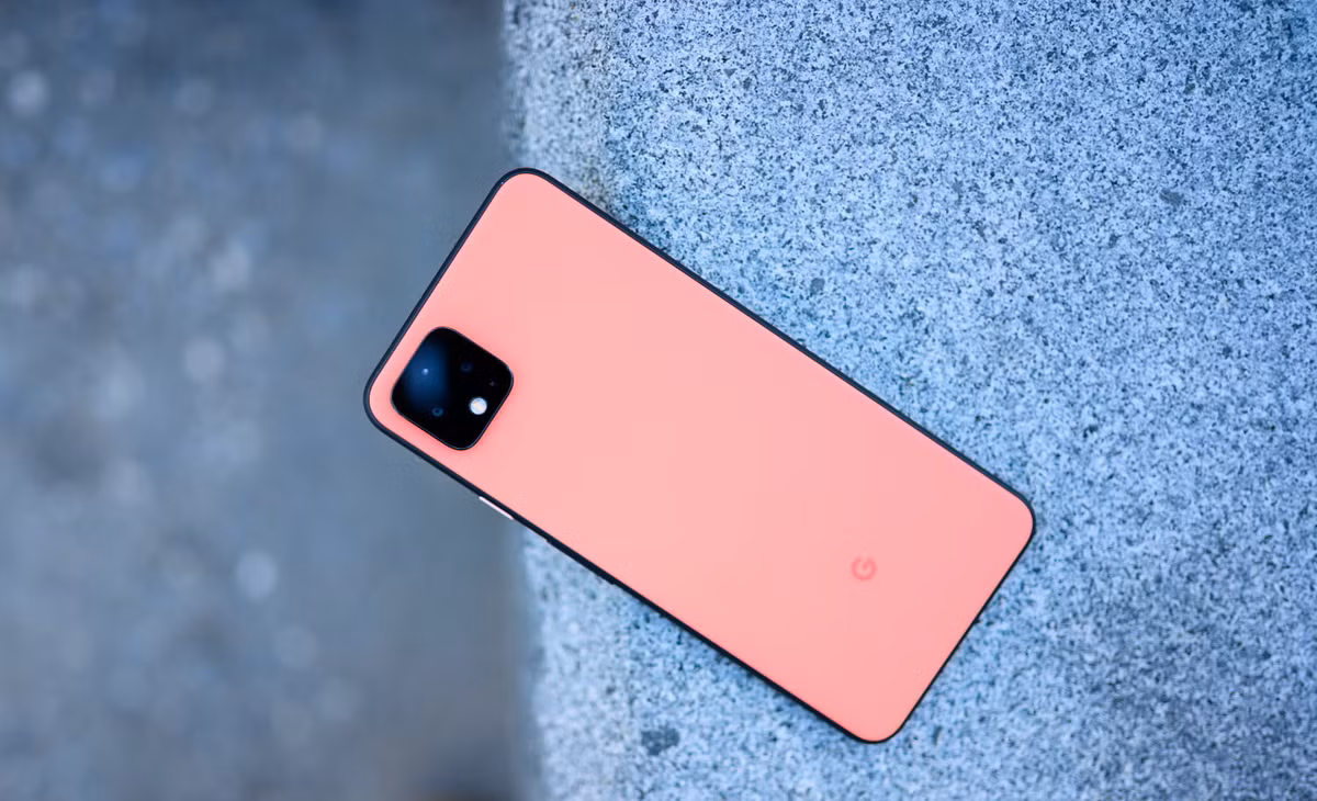 Trong danh sách smartphone tốt nhất thế giới hiện tại, Google Pixel 4 XL là martphone Android thuần Google, máy ảnh tốt nhất.