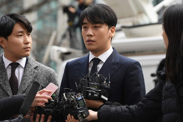 Hoat dong ban dam gia hang nghin USD lung doan gioi giai tri Han-Hinh-4