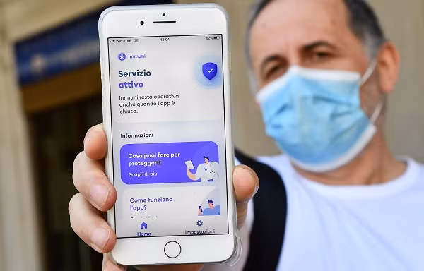 Tương tự như Corona-Wahr-App của Đức, tại Italy, chính phủ nước này triển khai toàn quốc ứng dụng truy vết COVID-19 có tên Immuni để kiểm soát các "F" sau khi dịch bùng phát mạnh.