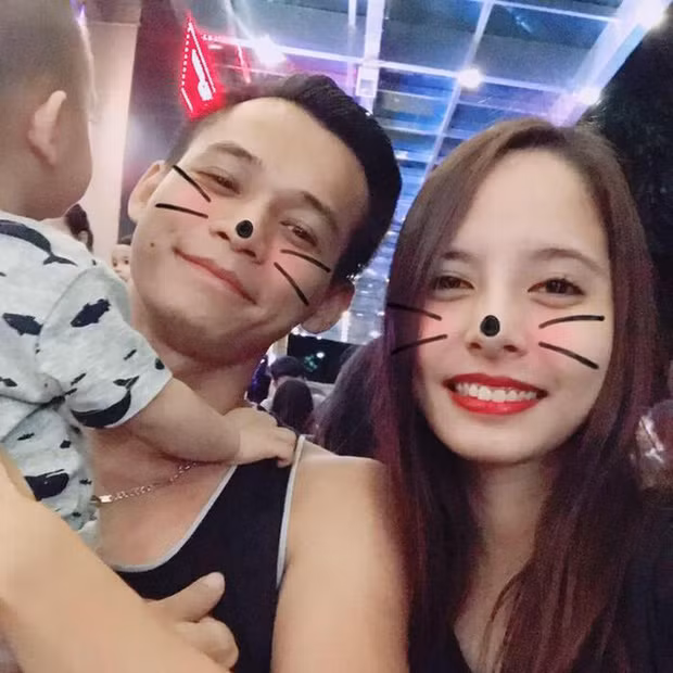 Và ít ai biết rằng cô vợ Trang Mixi chính là nhân vật ''quyền lực'' đứng sau sự nghiệp thành công và thăng hoa của nam streamer.