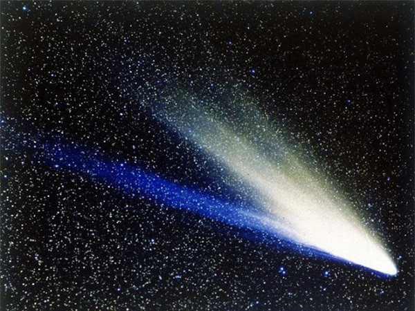 Sao chổi West được mô tả là một trong những vật thể sáng nhất đi qua hệ mặt trời vào năm 1976.