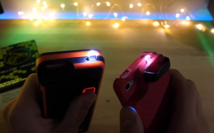 Ngoài tác dụng chống sốc cho điện thoại, ốp lưng này còn dễ dàng biến thành dụng cụ phòng thân có thể giật điện kẻ xấu.