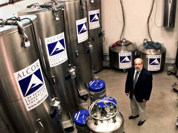 Theo Cnet, trung tâm đông lạnh ở Scottsdale, bang Arizona, Mỹ của Tổ chức Kéo dài Sự sống Alcor hiện là cơ sở đóng băng cơ thể người lớn nhất thế giới.