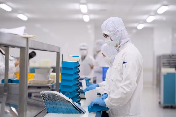 Các đường bay đến Đồng Hới, Huế, Đà Nẵng, Chu Lai, Tuy Hòa, Quy Nhơn, Cam Ranh, Đà Lạt, Buôn Ma Thuột, Pleiku hiện tạm ngừng phục vụ suất ăn do ảnh hưởng của dịch bệnh.