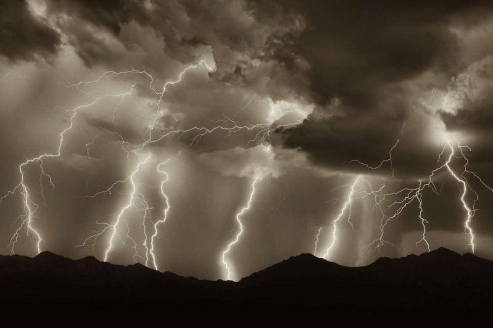 Sét đã đến Bắc Cực: Nhiệt độ ngày càng tăng đã khiến sấm chớp xuất hiện nhiều hơn - hiện tượng chưa từng thấy trước đây.