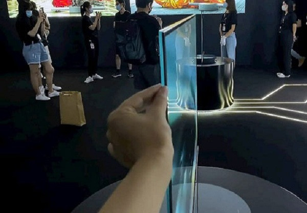 Công cụ chất lượng hình ảnh AI Master đã được trang bị trước đây trên TV OLED Xiaomi Master cũng xuất hiện trên chiếc TV trong suốt. Tự động nhận dạng và tối ưu hóa hình ảnh một cách thông minh, mang lại hình ảnh tinh tế và chân thực hơn.