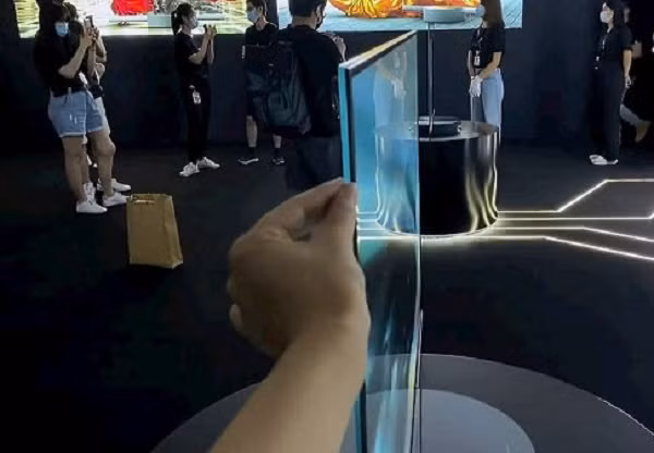 Công cụ chất lượng hình ảnh AI Master đã được trang bị trước đây trên TV OLED Xiaomi Master cũng xuất hiện trên chiếc TV trong suốt. Tự động nhận dạng và tối ưu hóa hình ảnh một cách thông minh, mang lại hình ảnh tinh tế và chân thực hơn.