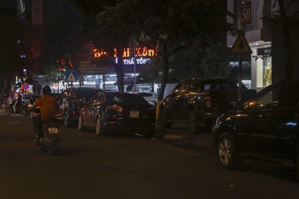 Bao gio via he Ha Noi moi thuoc ve nguoi di bo?-Hinh-13