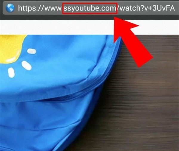 Tương tự như cách tạo gif trên Youtube, bạn hoàn toàn có thể tải xuống video từ YouTube mà không cần bất kỳ phần mềm bổ sung nào. Mở video muốn tải xuống, sau đó thêm cụm ''ss'' vào trước ''youtube.com…'', đó sẽ là liên kết tải xuống video được chọn.