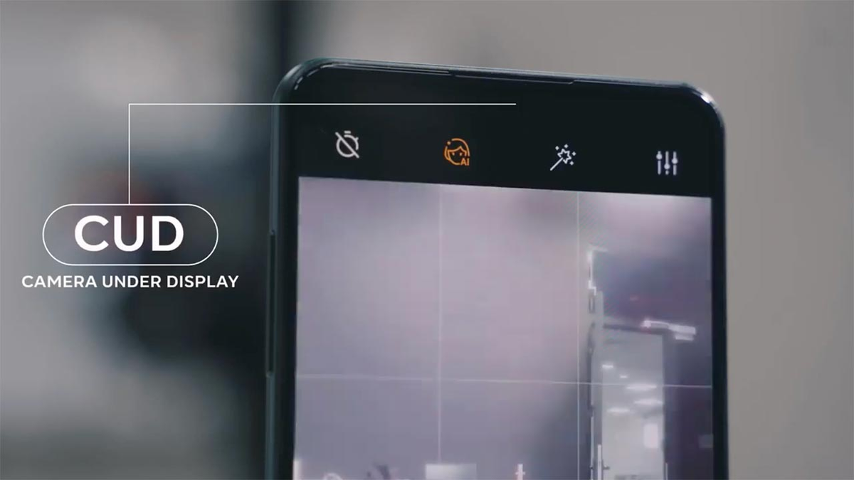 Theo đại diện của Vsmart, chiếc Aris Pro 5G chứa đựng rất nhiều công nghệ ''make in Vietnam'' do chính VinSmart tự nghiên cứu, thiết kế và sản xuất. Chất lượng của camera cũng được thử nghiệm kỹ càng tại phòng thí nghiệm camera hiện đại nhất Đông Nam Á.