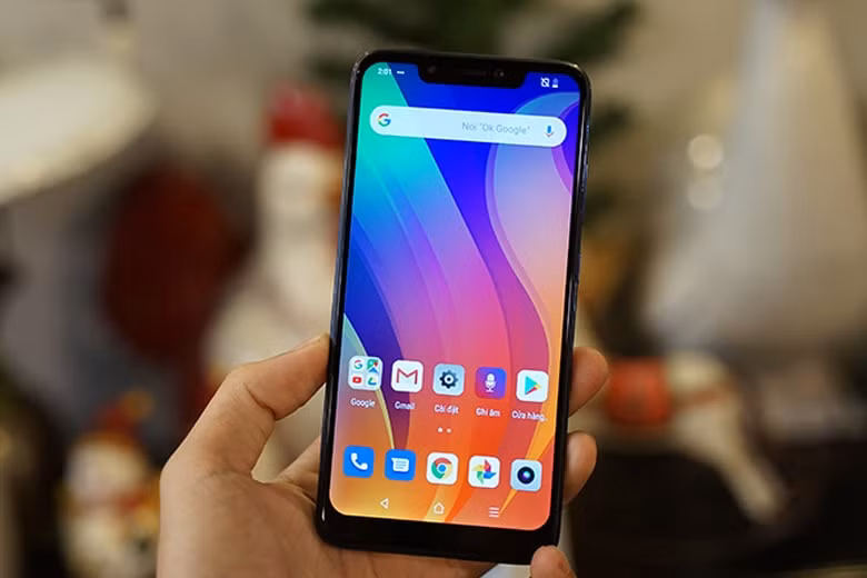 Gần 1 năm sau khi những chiếc điện thoại đầu tiên đến tay người dùng, Vsmart tiếp tục nâng cấp và cho ra mắt chiếc Joy2+ sử dụng hệ điều hành Android 9.0, camera sau kép 13 MP. Tiếp nối thành công, tháng 2/2020 Vsmart Joy 3 được thiết kế và ra mắt thị trường.