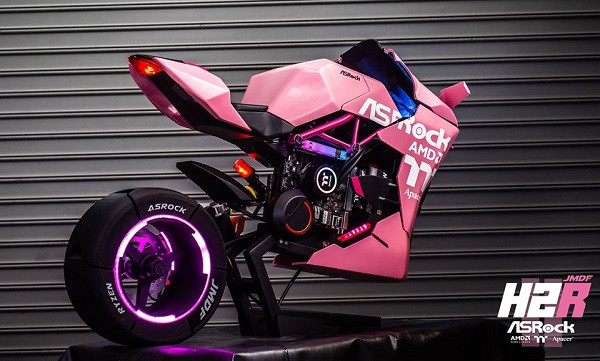 Bộ PC siêu khủng dùng nguồn Toughpower SFX 600W Gold, SSD Apacer AST280 M.2 SATA III, tản nhiệt nước Thermaltake Cooler Water 3.0 120 ARGB Sync RGB. Bánh phía sau là bánh xe thật 100% nhằm đảm bảo tính chân thực cho sản phẩm.