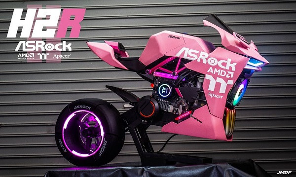 Một nhóm modder người Thái Lan đang gây sốt cộng đồng mê tốc độ và thích chơi game khi cho ra đời một bộ case PC theo phong cách vô cùng ấn tượng.