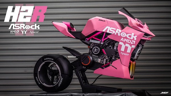 Hãy cùng chiêm ngưỡng vẻ đẹp không tưởng của xe phân khối với phong cách công nghệ Thái Lan này.