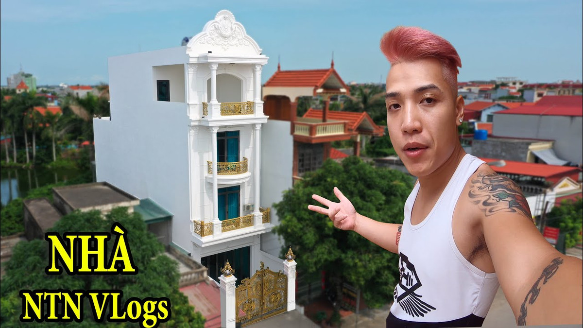 Mới đây, Youtuber bị ghét nhất Việt Nam khiến nhiều người ngạc nhiên khi khoe căn biệt thự 4 tầng vô cùng hoành tráng vừa xây cho gia đình.